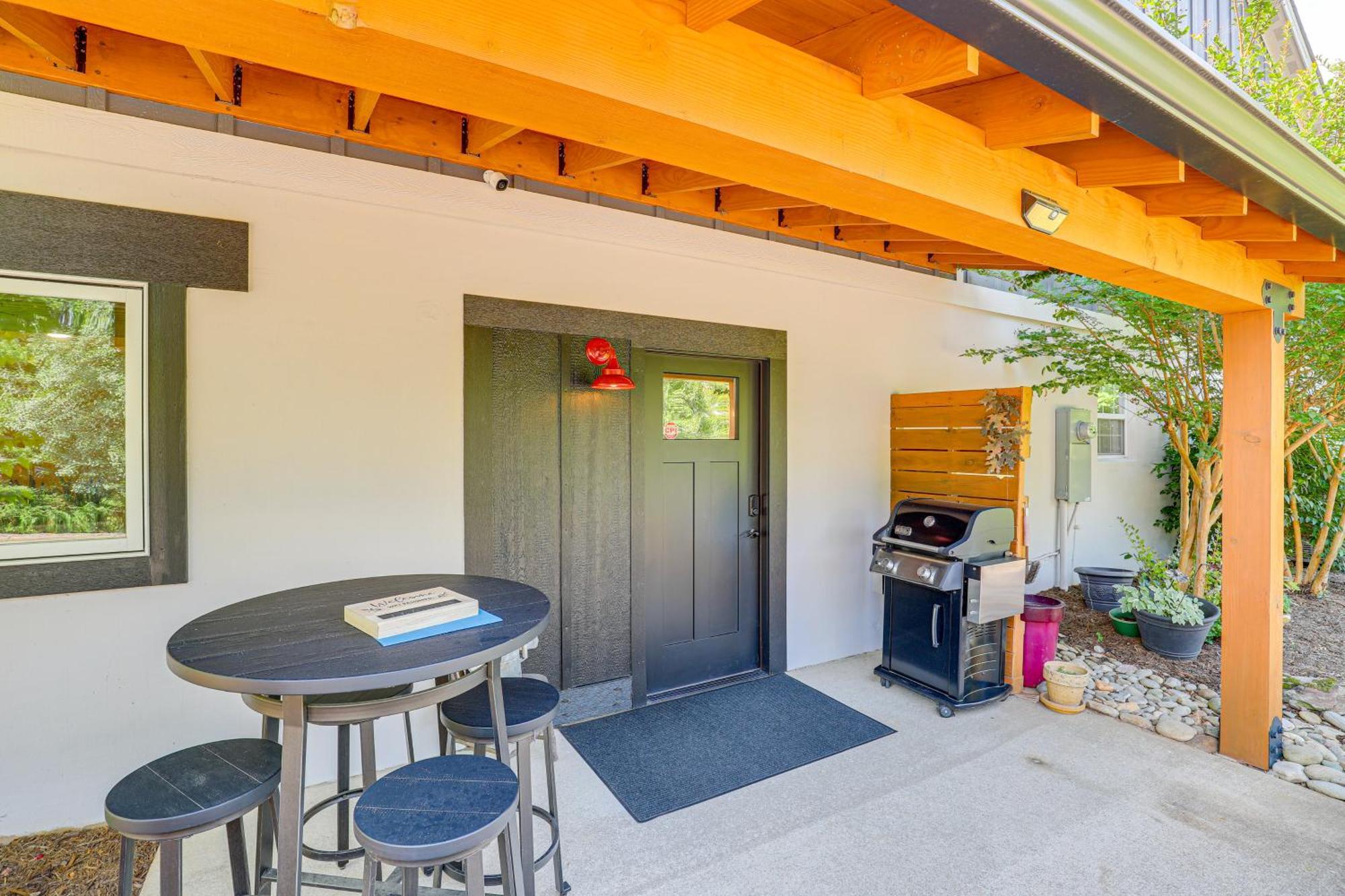 Modern Weaverville Apartment - Walk To Downtown! Екстериор снимка