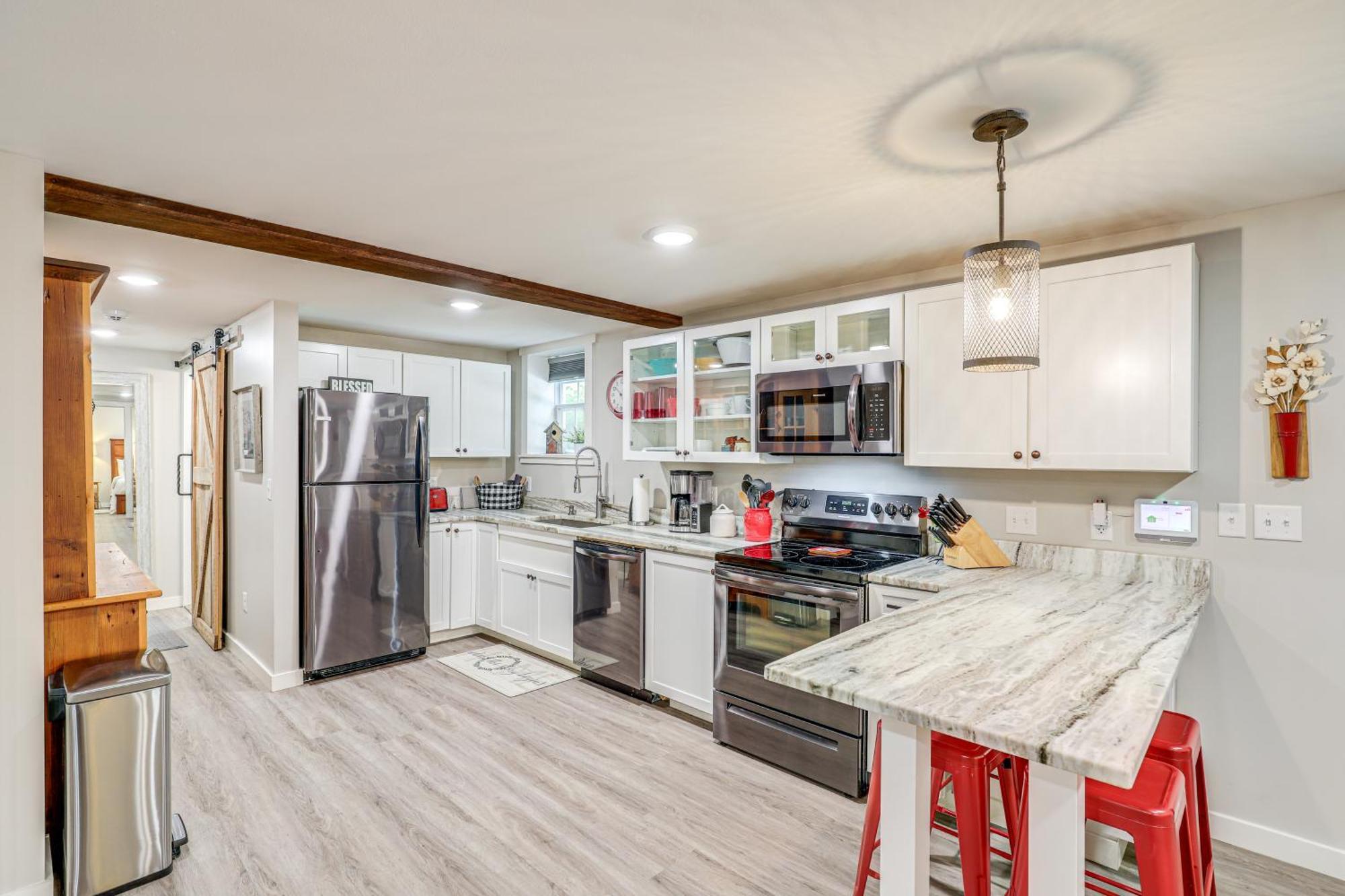 Modern Weaverville Apartment - Walk To Downtown! Екстериор снимка