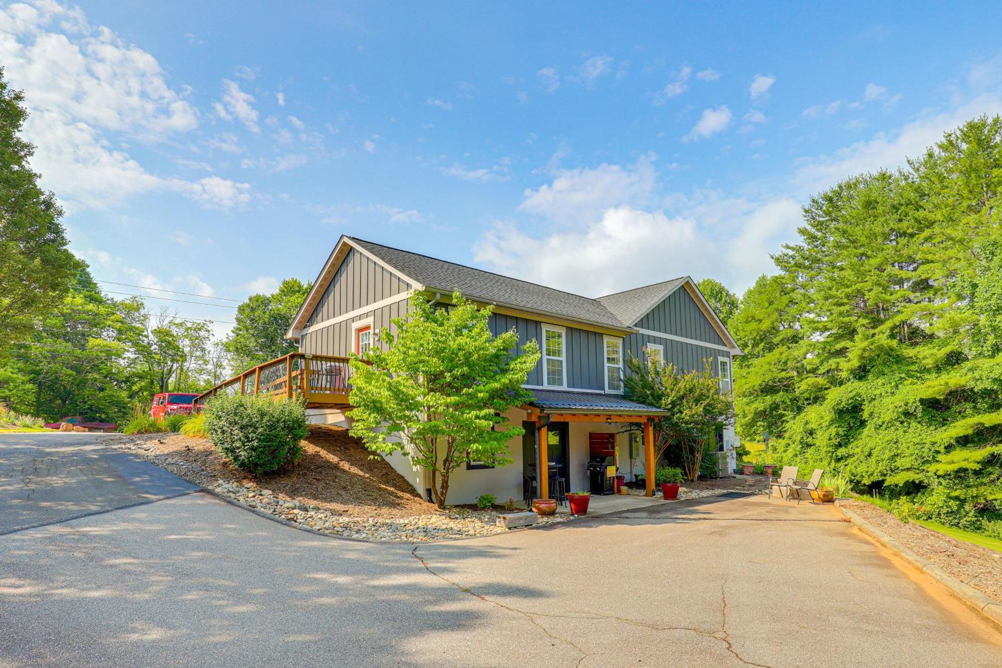 Modern Weaverville Apartment - Walk To Downtown! Екстериор снимка