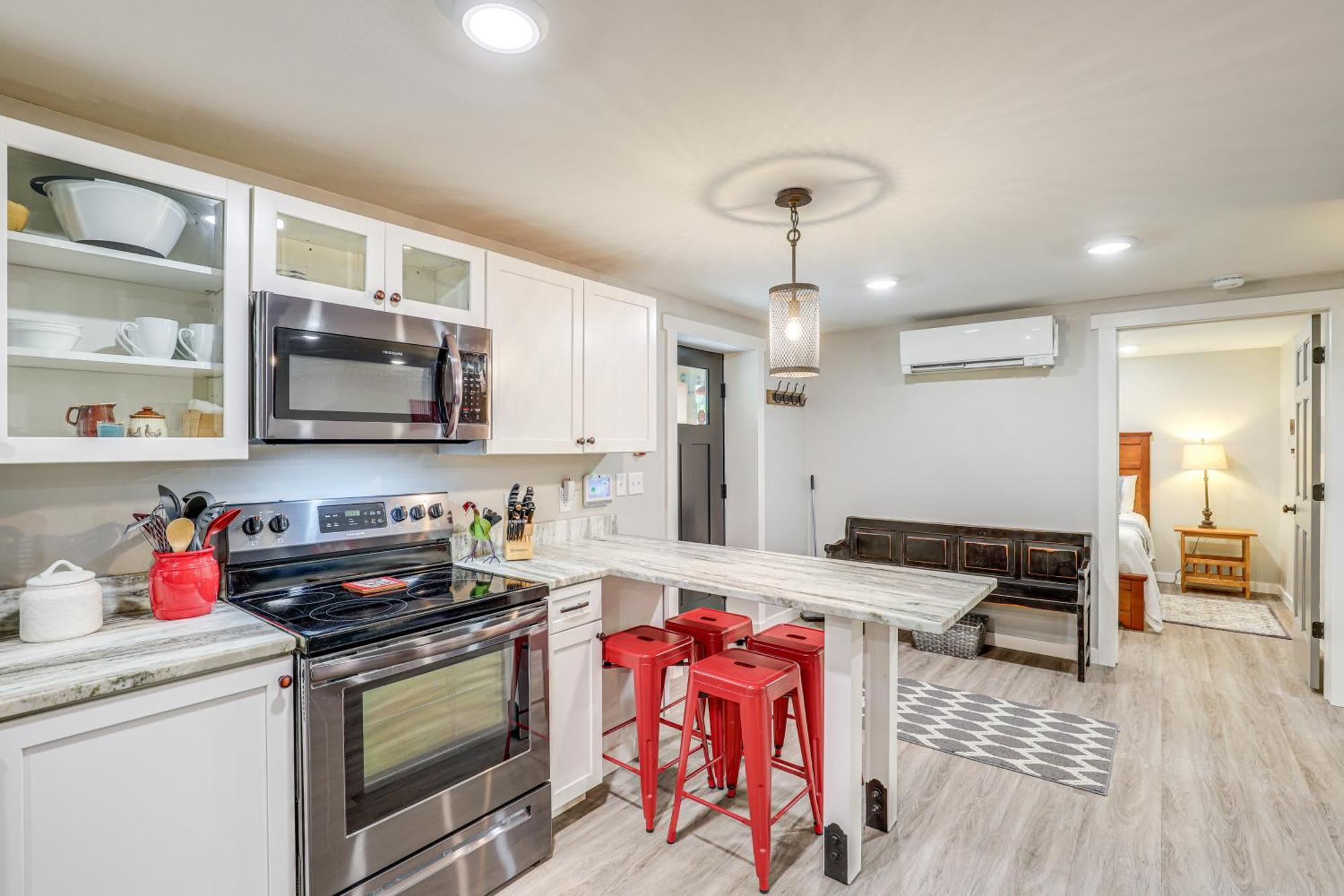 Modern Weaverville Apartment - Walk To Downtown! Екстериор снимка