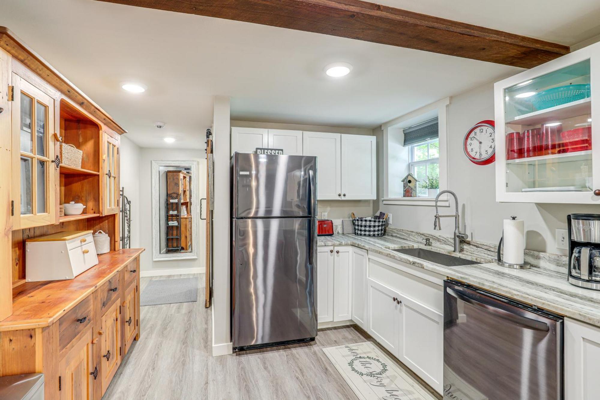 Modern Weaverville Apartment - Walk To Downtown! Екстериор снимка